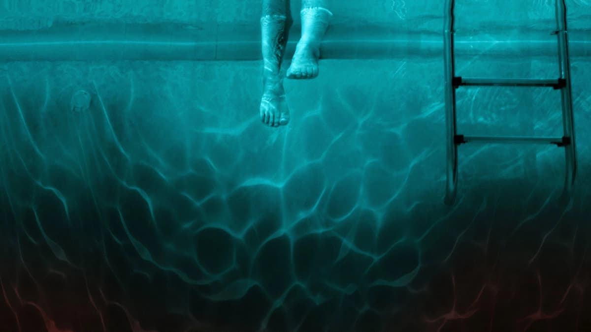 Bơi Đêm (Night Swim)