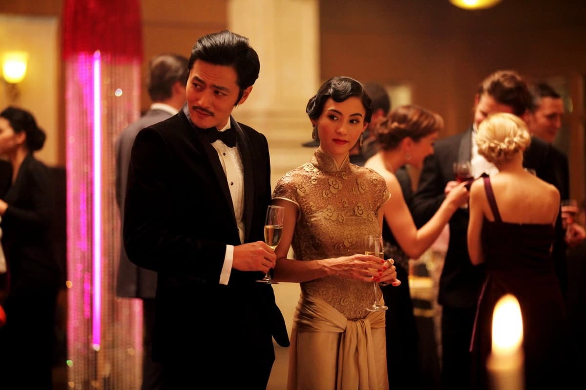 Dangerous Liaisons (Dangerous Liaisons)