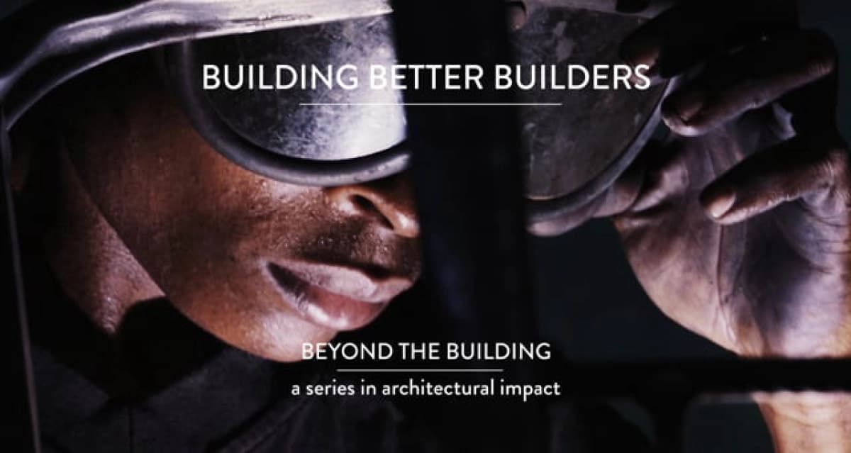 Lầu Ngoại Lâu (Building Beyond Building)