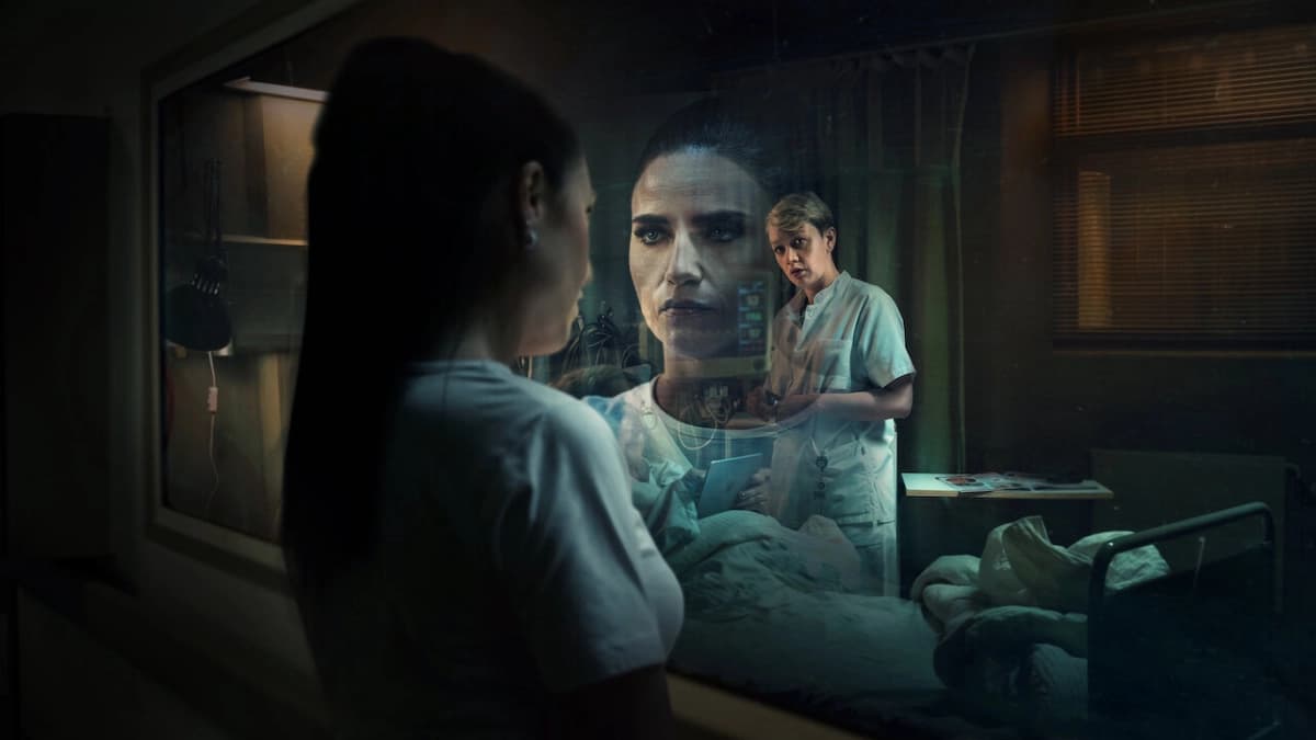 Nữ y tá (The Nurse)